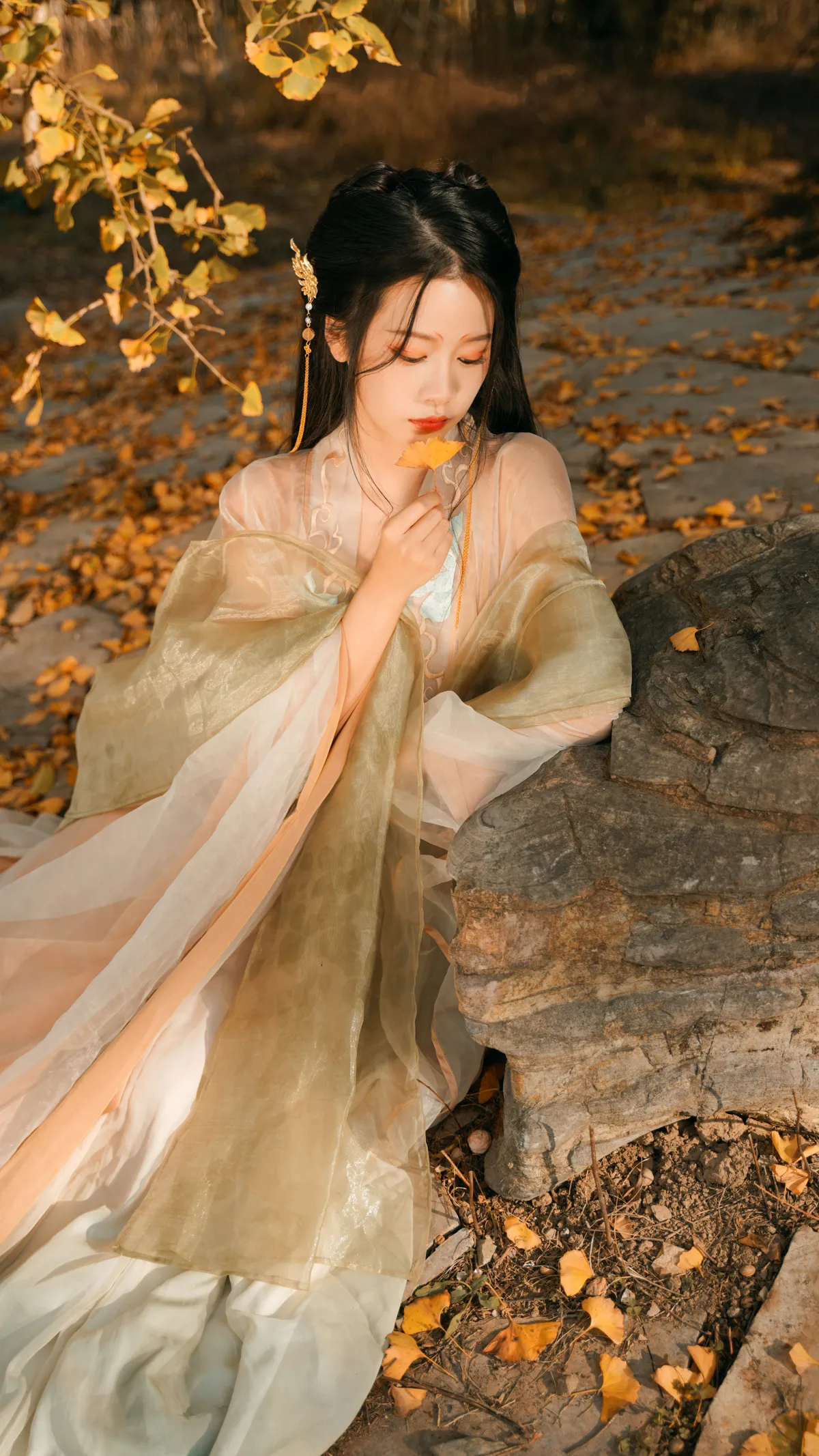 [YITUYU] 2022.12.12 Vol.2664 – Under the Ginkgo Tree Wangwang Xiaoxiaoshu#[39P]-13